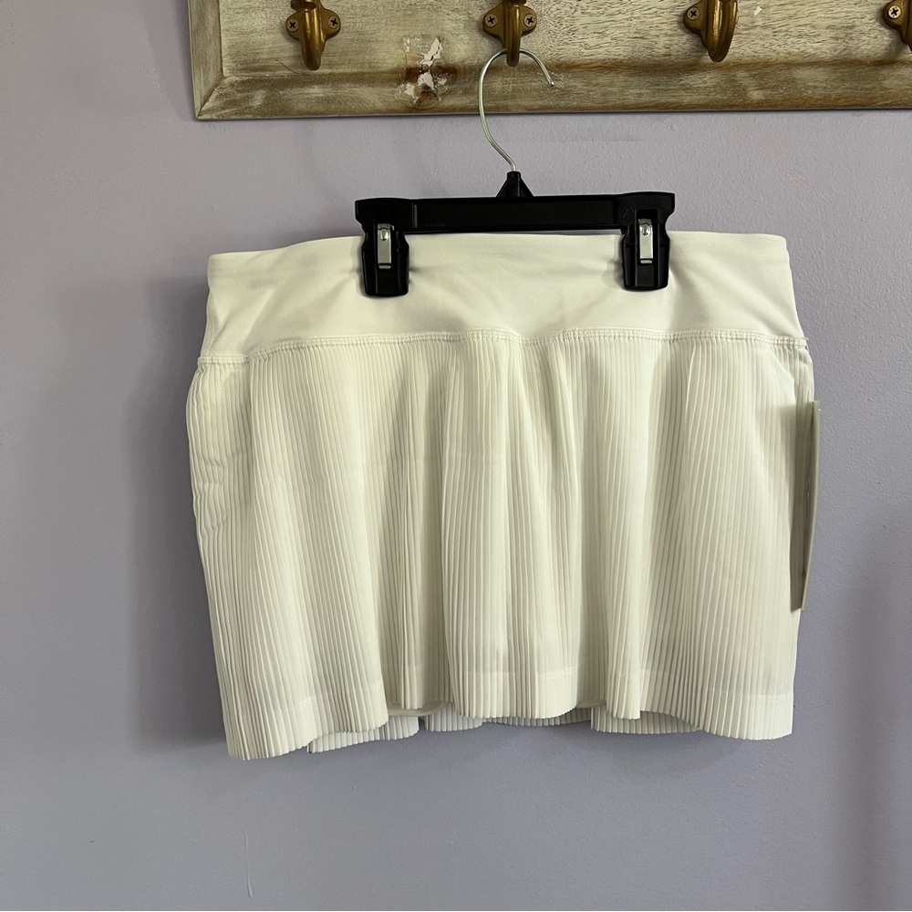 Lululemon pleat to street skirt